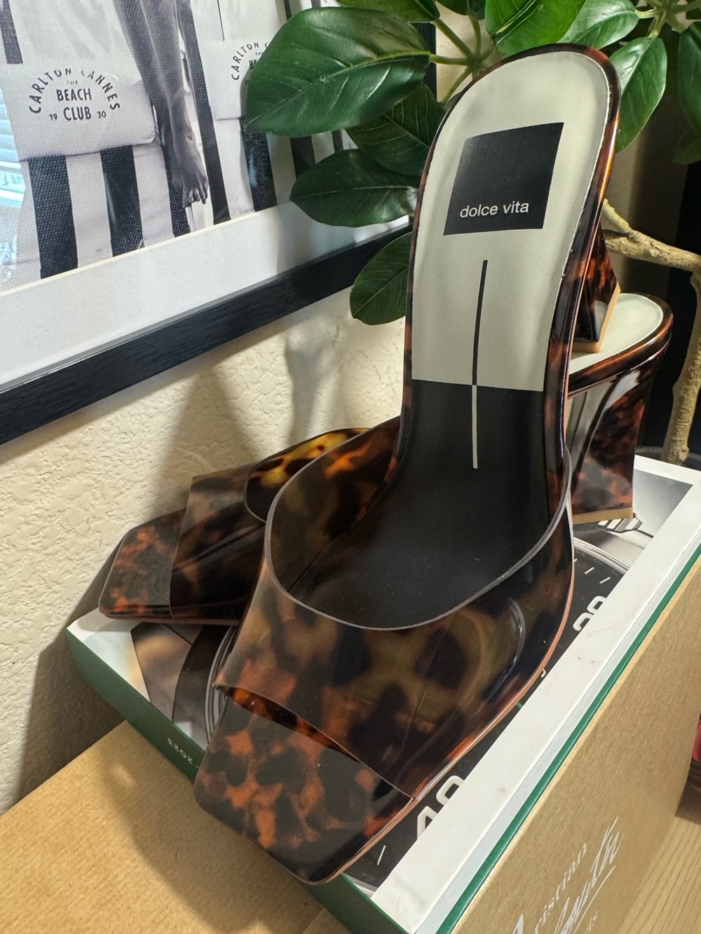 NIB Dolce Vita Tortoise Shell Clear Vinyl Square Toe Heels Pumps